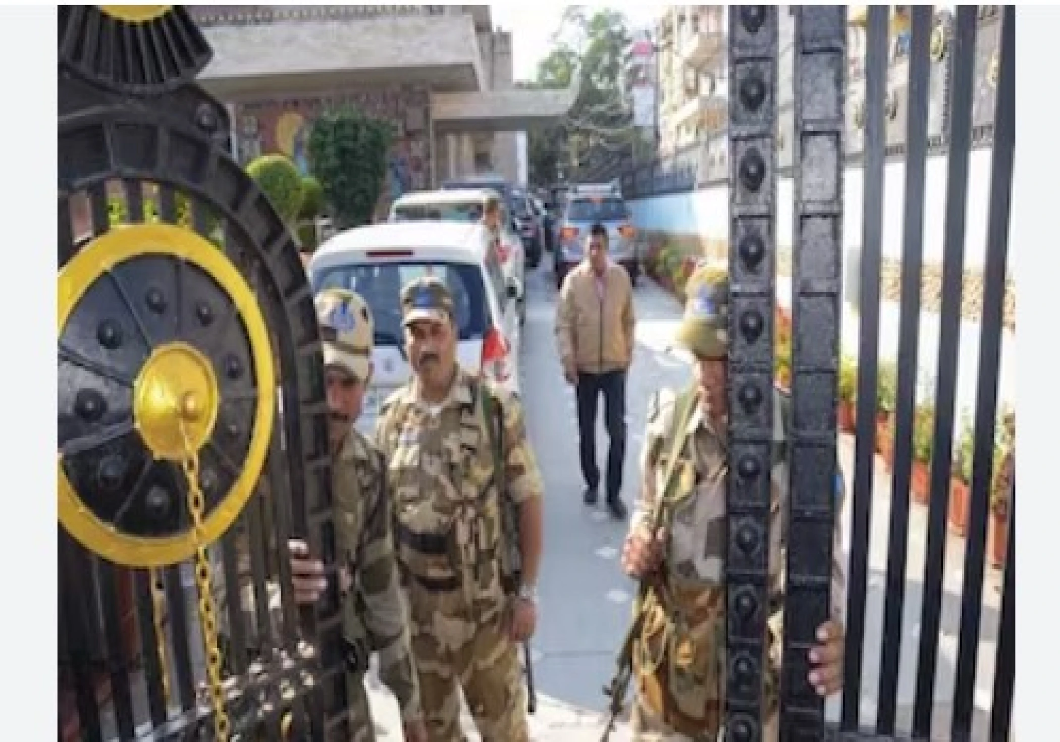IT Raid in Odisha: Around 300 Crore recovered in cash IT Raid in Odisha: Around 300 Crore recovered in cash